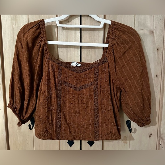 American Eagle Brown Embroidered Women's Crop Top - Picture 2 of 5